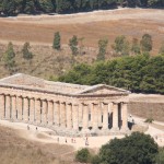 SICILIAN SAUNTER means a hike around Segesta. The Greek colony built this Doric temple to convince Athens they were a worthy ally. Smart move, since Syracuse, Selinute and others  Greek colonies were breathing down their neck.